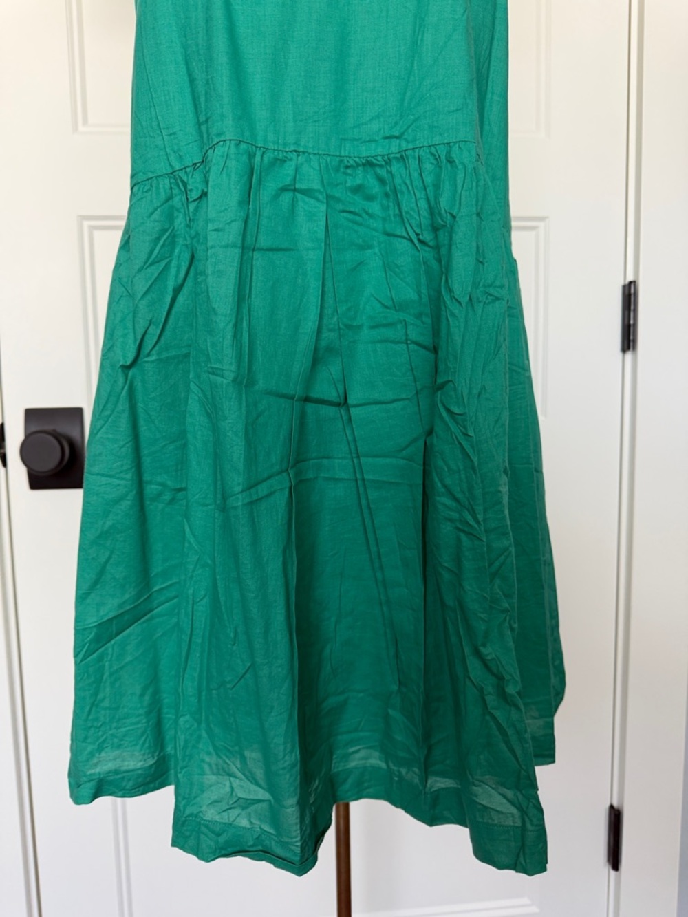 Mac Phee V-neck Spaghetti Strap Midi Dress in Sz Med - Picture 3 of 11